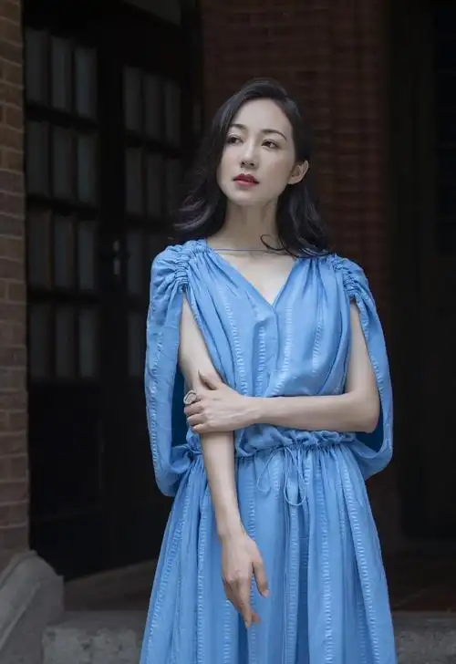 韩雪蓝色连身裙优雅写真图片18