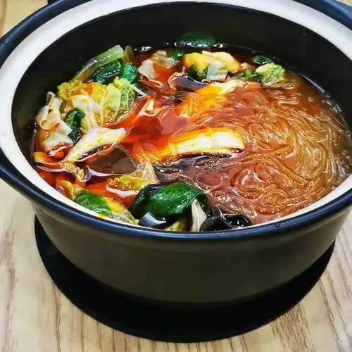 李记涮肚串串(水游城店)-"秒杀团购了这家的砂锅粉丝,一上来小哥哥就.