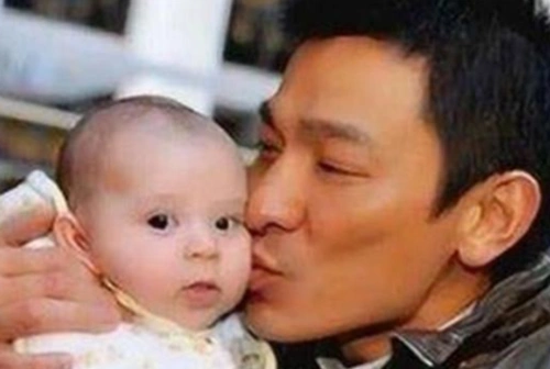 刘德华病重,承认是张柏芝三胎生父?今近况曝光力破谣言