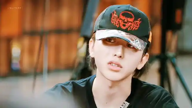 蔡徐坤范思哲全球品牌代言人#    有些事是不可以开玩笑的,比如喜欢你