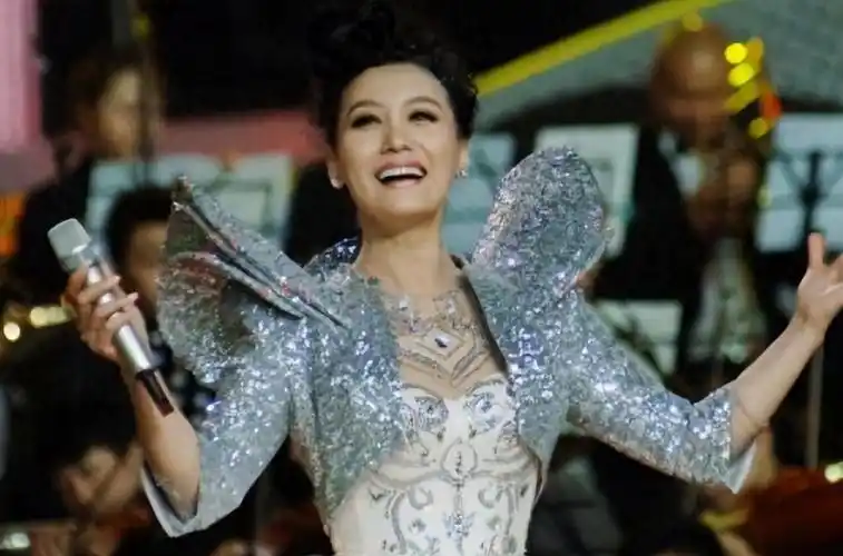 回顾谭晶我这辈子最正确的决定就是为科学家丈夫生一对双胞胎