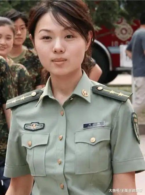 所以在各国的军营中都出现了大量的女兵了,就连我国也不例外,只是女兵