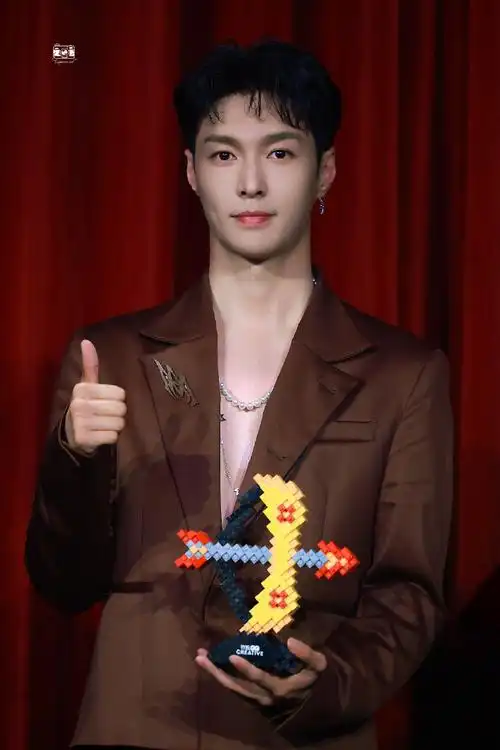 张艺兴全棕造型##gqcreative灵感派对