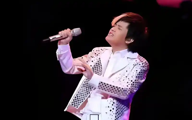 那些年响彻大街小巷的"情歌王"郑源!传唱金曲响起,回忆杀满满!