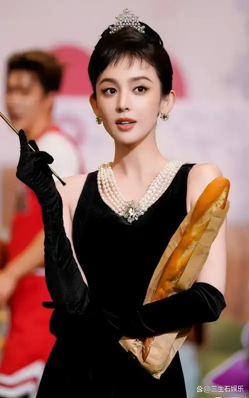 出道11年被骂11年美上热搜的古力娜扎到底做错了什么