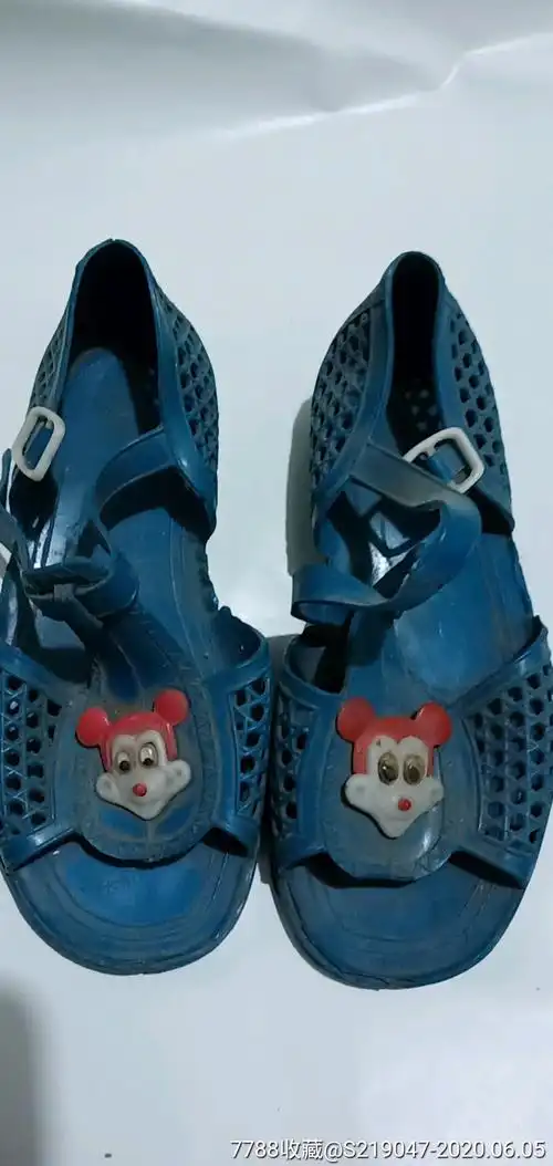 90年代儿童凉鞋