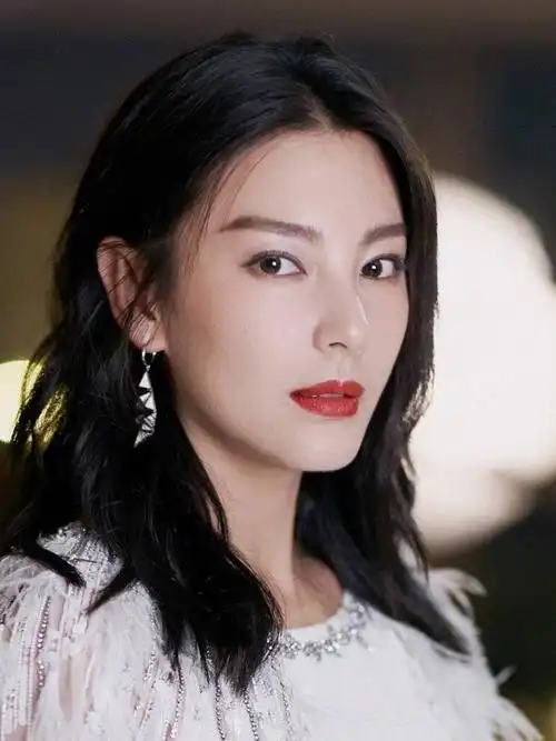 人间鹦鹉张雨绮告诉你双眼皮有多重要