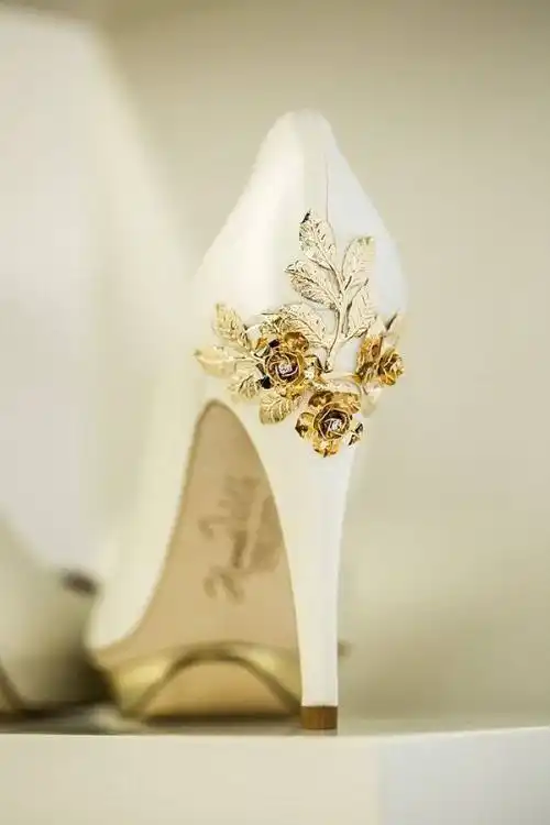 12星座女最适合的唯美婚鞋_达一风水网