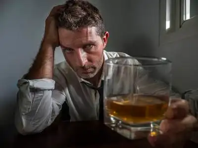 学士和他的混乱图片