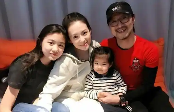 章子怡与汪峰离婚不到一年官宣喜讯恭喜自己总算等来这一天