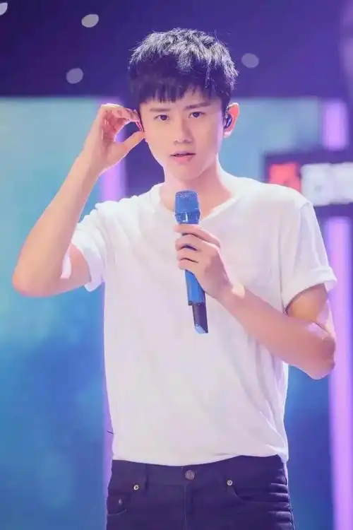 张杰小资料,喜欢就来瞅瞅吧