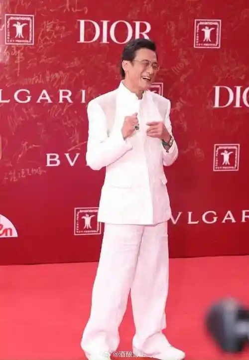 梁家辉近状与以往差别不大,身材还是那么瘦,只是随着年龄增长