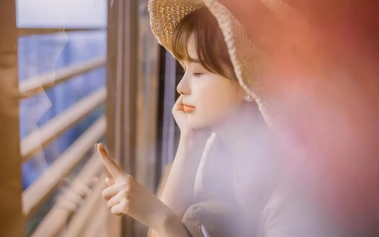 日系文艺范美女粉嫩可爱写真电脑壁纸