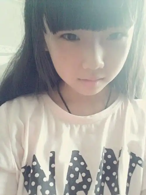 13岁女生的发育图片