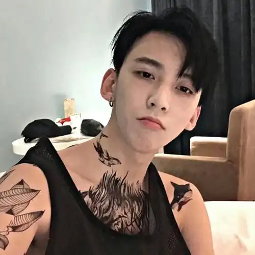 耳环纹身社会哥头像