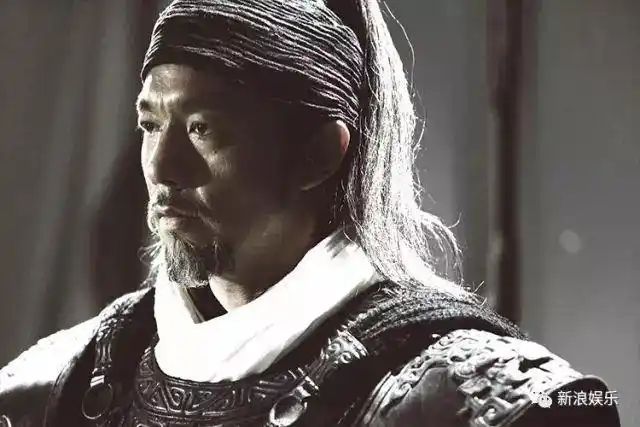 这剧本来应该是15年上映,也是因为原本男二王学兵的个人因素,导致白起