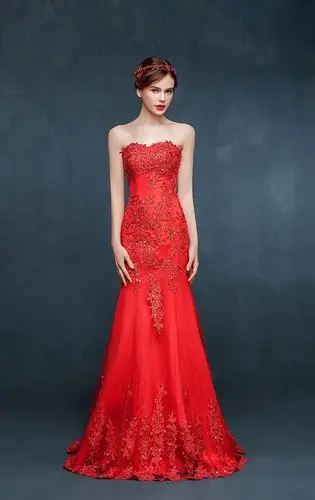 【婚纱礼服】怎么把晚礼服穿出气质?