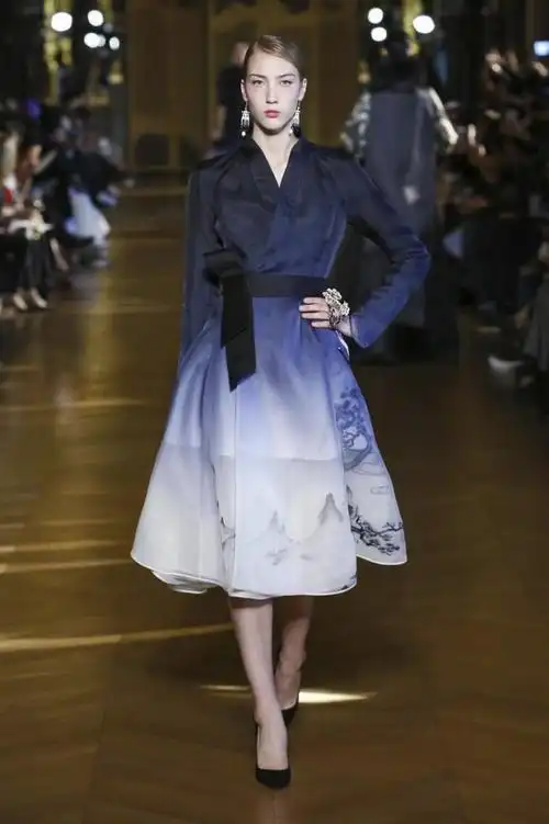 盖娅传说 中国 北京 走秀(runway) 2017春夏 女装