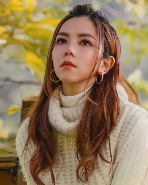 揭秘女神进化论:邓紫棋性感身材,才华与美貌并举,这世界谁能hold住?