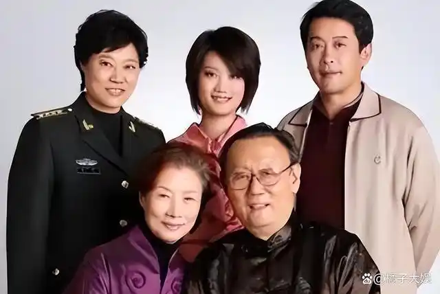 曾经有一个老戏骨与奚美娟长得很相似,让人傻傻分不清楚,她就是吕中.