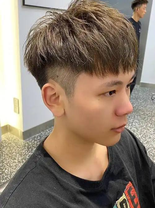 男生夏季短发立体碎盖