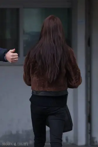 美丽的背影~ #iu# #李知恩