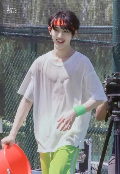 盛夏77少年77运动会77腹肌01#时代少年团和夏天的适配度