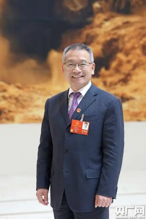 全国人大代表胡启生:为保护长江江豚制定专门管理规章