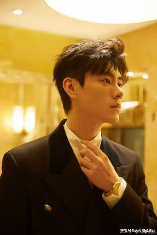 男明星身材没料还敢脱,看了影版白子画,要对霍建华说声对不起_李程彬