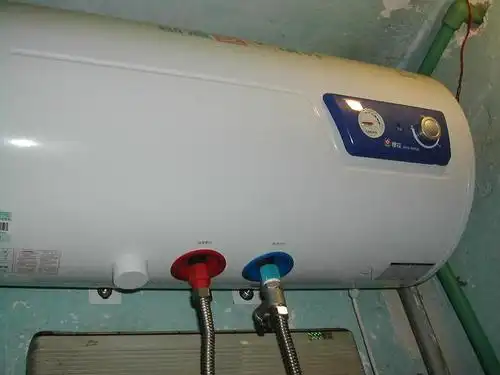 8成新热水器300元 有票据 照片1.jpg