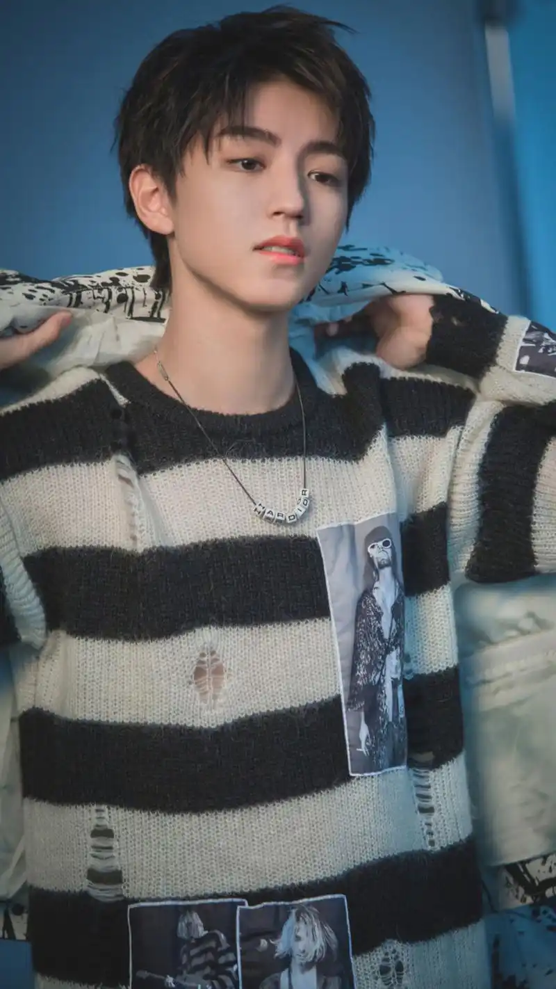 王俊凯帅气养眼高清图片手机壁纸