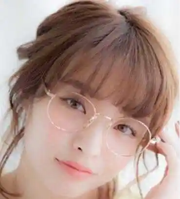 内扣短发如何扎好看来看女生内扣短发发型图片