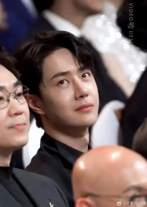 王一博 嘟嘟嘴##王一博小表情好可爱