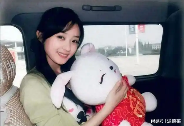 赵丽颖再获大奖主演电影票房破44亿郑晓龙的话得到了印证