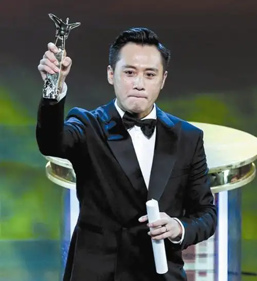 就是他和知名主持人谢娜的6年感情.