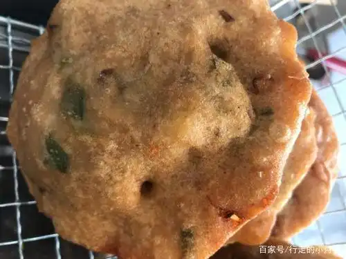 逢年过节家里都要炸糍粑,满满的幸福感