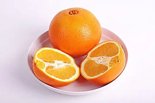 切开的橙子