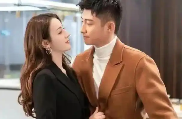 黄景瑜死活不给名份热巴还这么爱