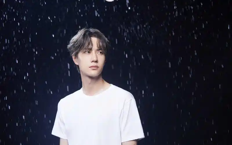 莫小棋命理分析王一博恋情,王一博姻缘面相