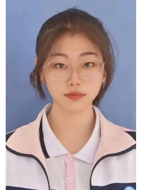 论将高中照片当大学证件照