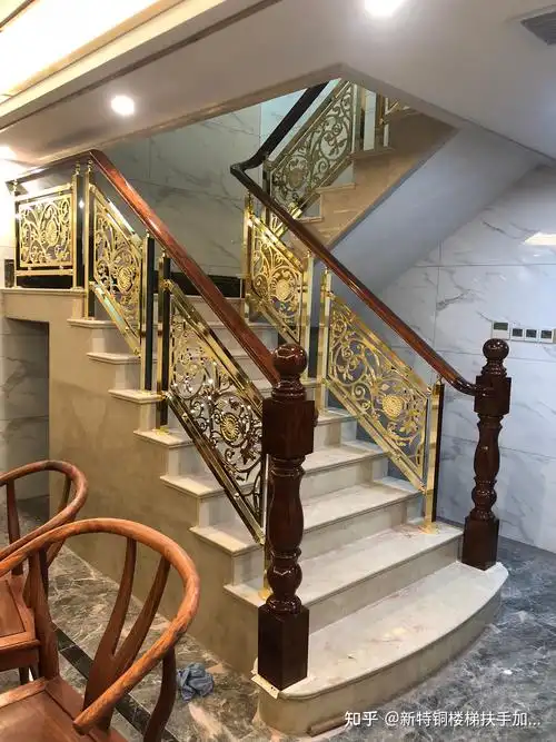 普兰店 别墅家用铝艺楼梯扶手样式 琳琅满目