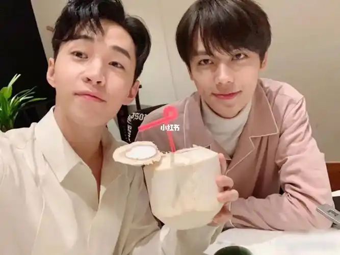 最爱的两位super idol_林彦俊_娱乐_明星娱乐资讯