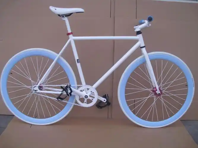 我想买部死飞,不知道什么颜色好看,车架一定要白色,要霸气的,怎么搭配