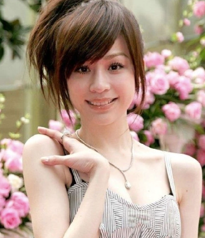 王心凌演唱会被送花圈大阵花圈配字网友不能理解