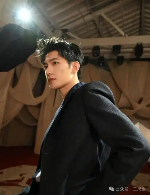 乔欣前助理公开爆料,杨洋和乔欣,张天爱谈过恋爱,还嫉妒他!