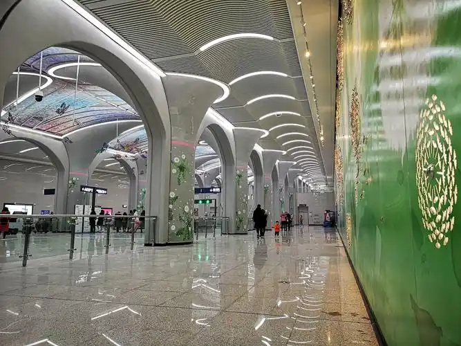 武汉珞雄路地铁站内景曝光高清大图