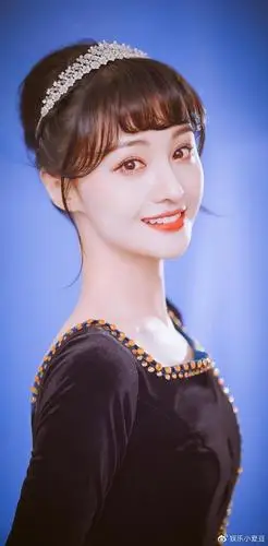 郑爽甜美少女公主裙绝美写真壁纸.