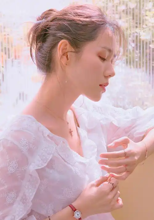 李宣美全智贤刘亦菲朴秀荣等女星的侧颜照实在是太美了