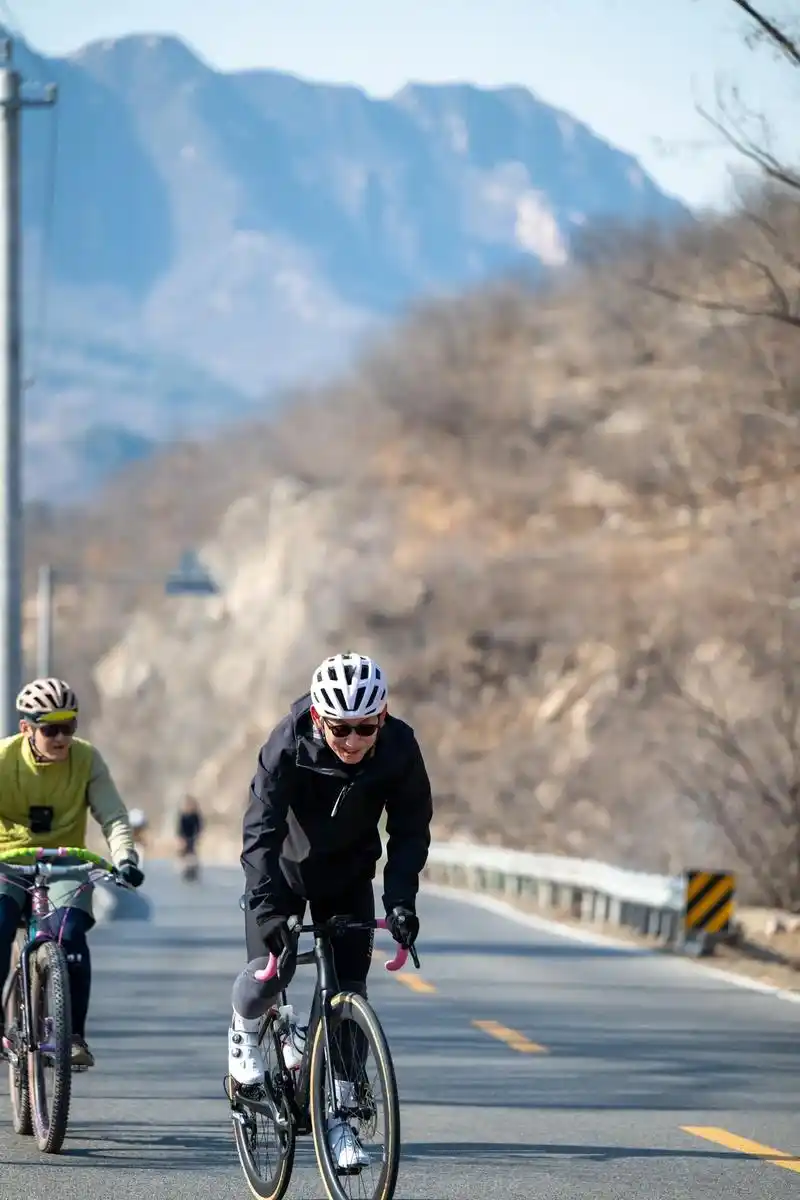 骑行的独特魅力,拍拍自行车04.地点: 慈悲峪村南699米 - 抖音