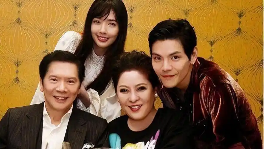 二,向华强和向佐